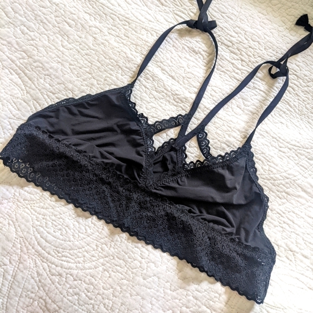 AERIE Black Lace Bralette Wireless Tie Straps M Dark Coquette lingerie